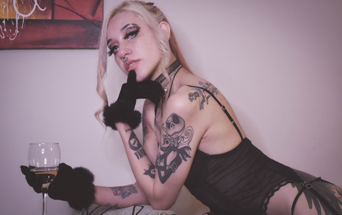 your mistress is here